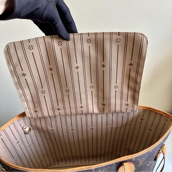 Authentic Louis Vuitton Neverfull MM - Picture 8 of 14